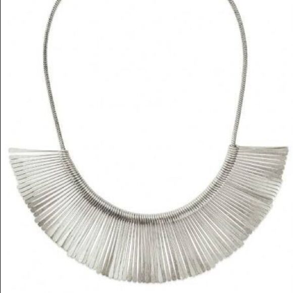 Stella & Dot essential fringe silver collar statement necklace - Picture 5 of 9